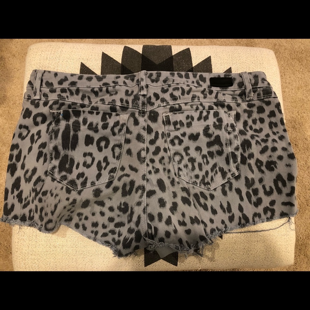 Gray jean shorts, Leopard print like new